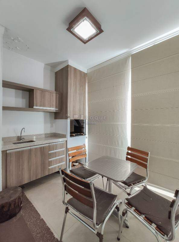 Apartamento para aluguel no bairro Desmembramento Oscar Antonio Breda: Sacada 