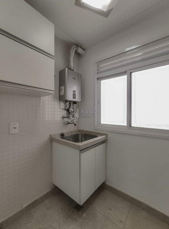 Apartamento para aluguel no bairro Desmembramento Oscar Antonio Breda: Área de serviço 