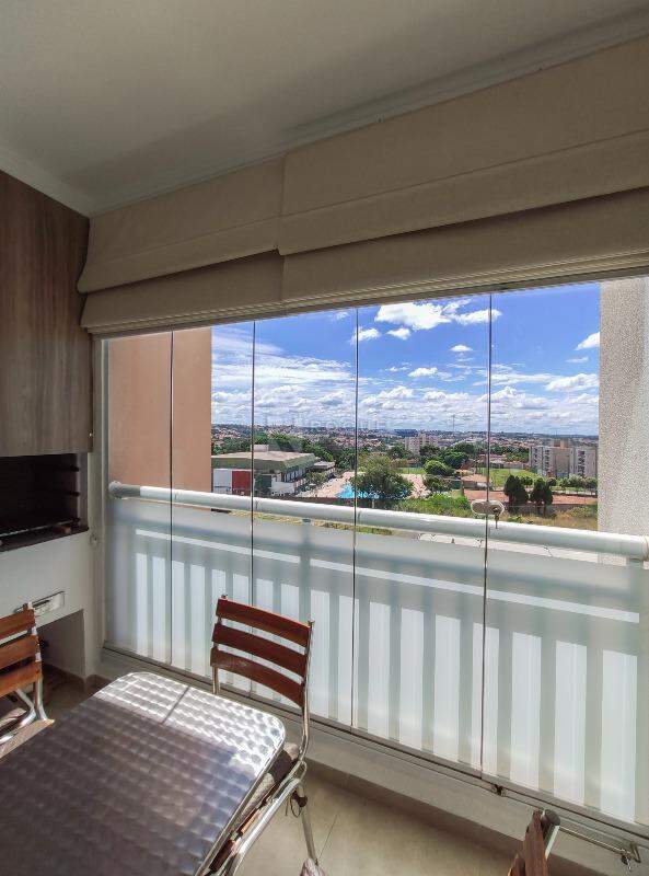 Apartamento para aluguel no bairro Desmembramento Oscar Antonio Breda: Sacada 