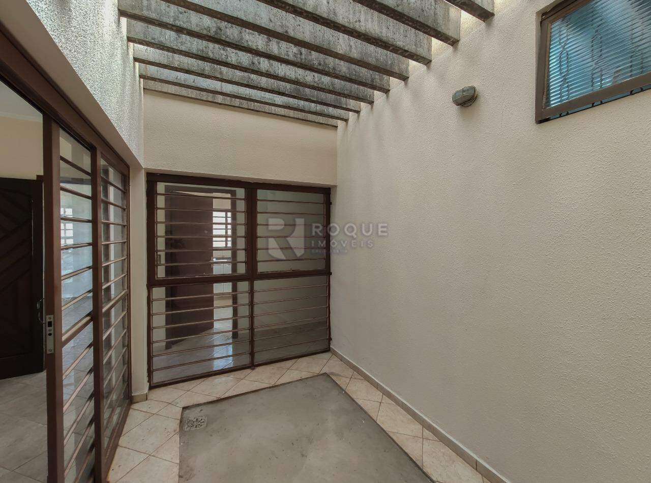 Casa Residencial para aluguel no bairro Vila Claudia: Jardim de inverno 