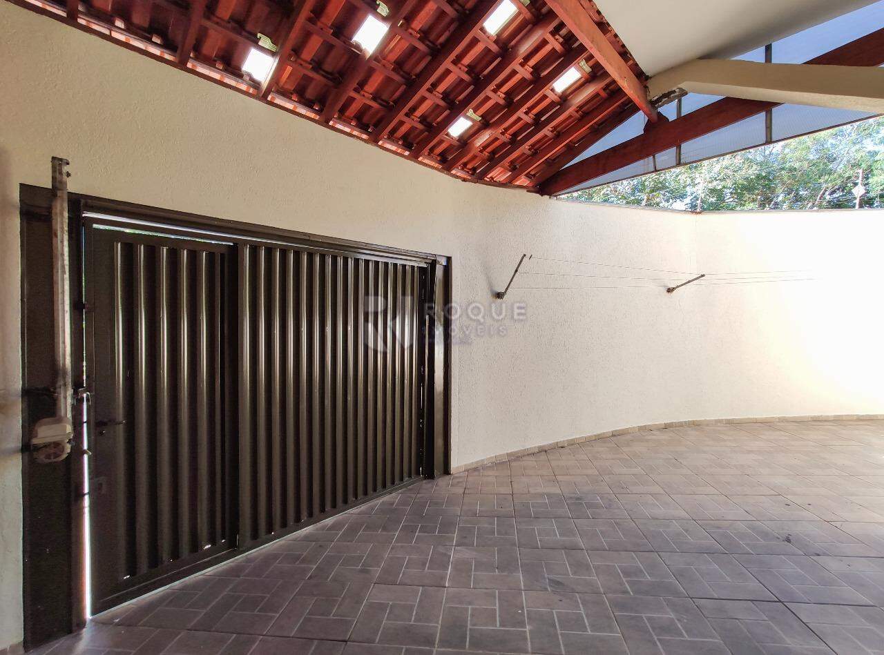 Casa Residencial para aluguel no bairro Jardim Anhanguera: Garagem