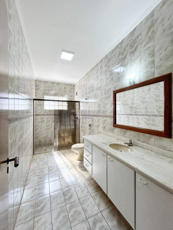 Casa em condomínio para aluguel no bairro Jardim Residencial Monsenhor Rossi: WC social
