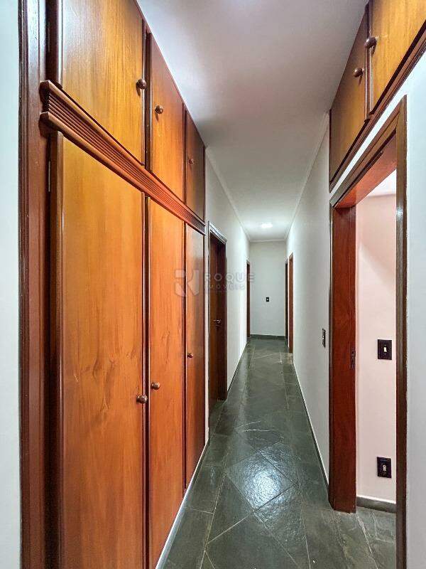 Casa em condomínio para aluguel no bairro Jardim Residencial Monsenhor Rossi: Hall