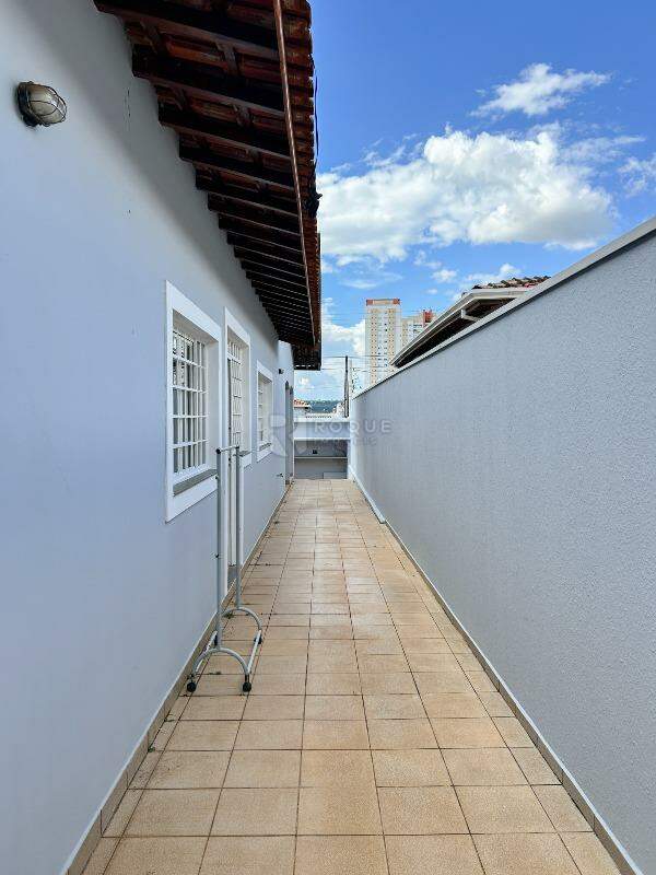 Casa em condomínio para aluguel no bairro Jardim Residencial Monsenhor Rossi: Corredor 1