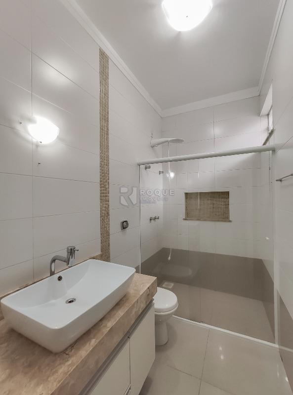 Casa em condomínio para aluguel no bairro Residencial Jardim dos Ipês: WC Suíte 3