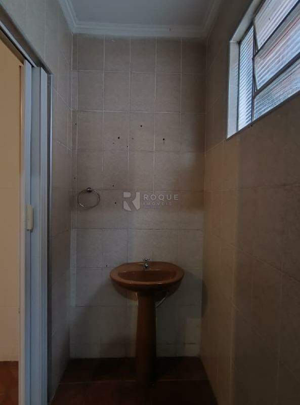 Casa Residencial para aluguel no bairro Parque Residencial Abílio Pedro: Lavanderia