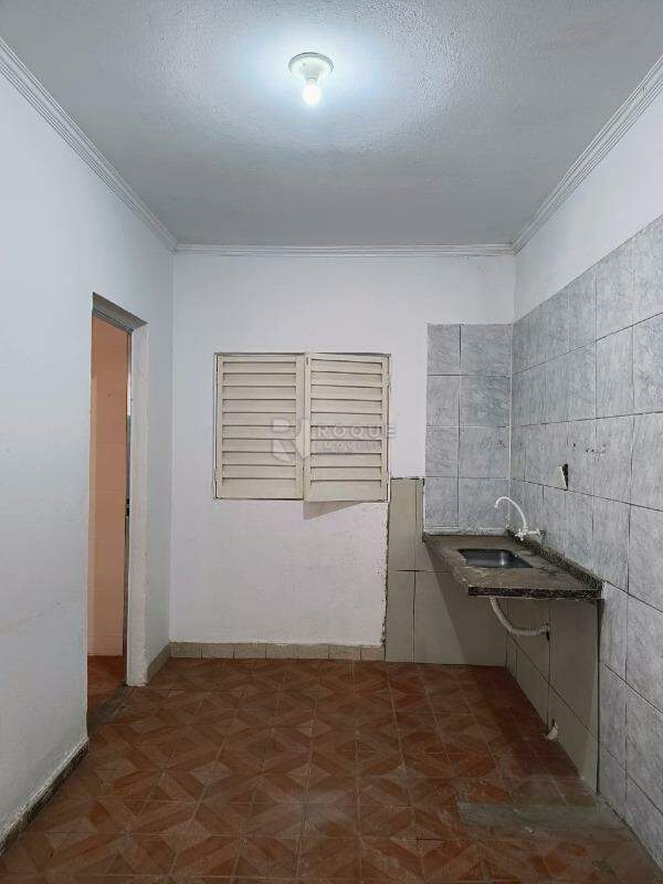 Casa Residencial para aluguel no bairro Parque Residencial Abílio Pedro: Cozinha 