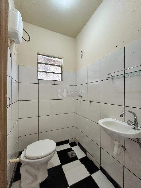Casa Residencial para aluguel no bairro Jardim Santa Luiza: Wc social