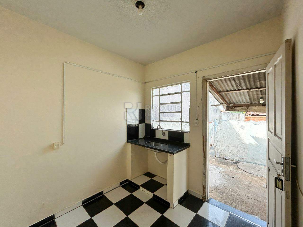 Casa Residencial para aluguel no bairro Jardim Santa Luiza: Cozinha