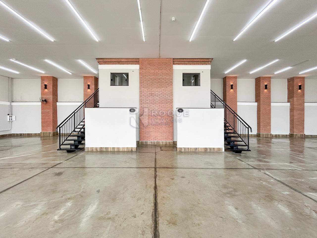 Barracão/Galpão para aluguel no bairro Centro: Salão