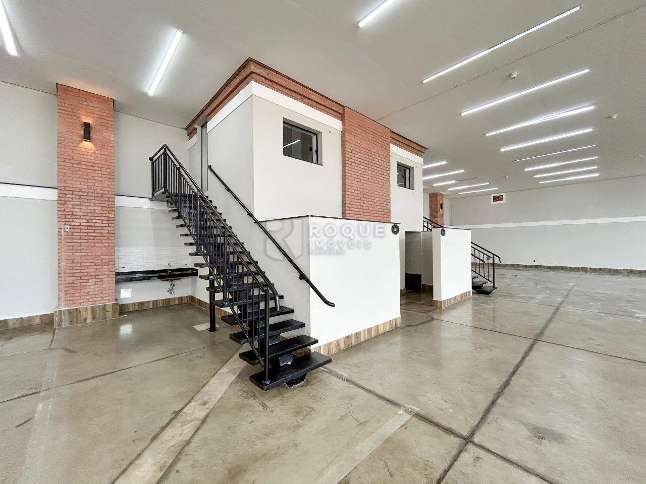 Barracão/Galpão para aluguel no bairro Centro: Salão