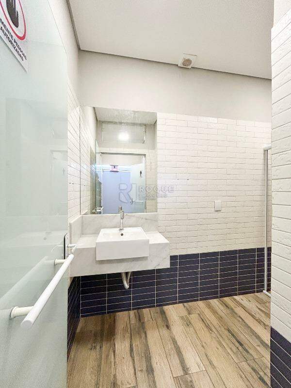 Barracão/Galpão para aluguel no bairro Centro: WC social 2