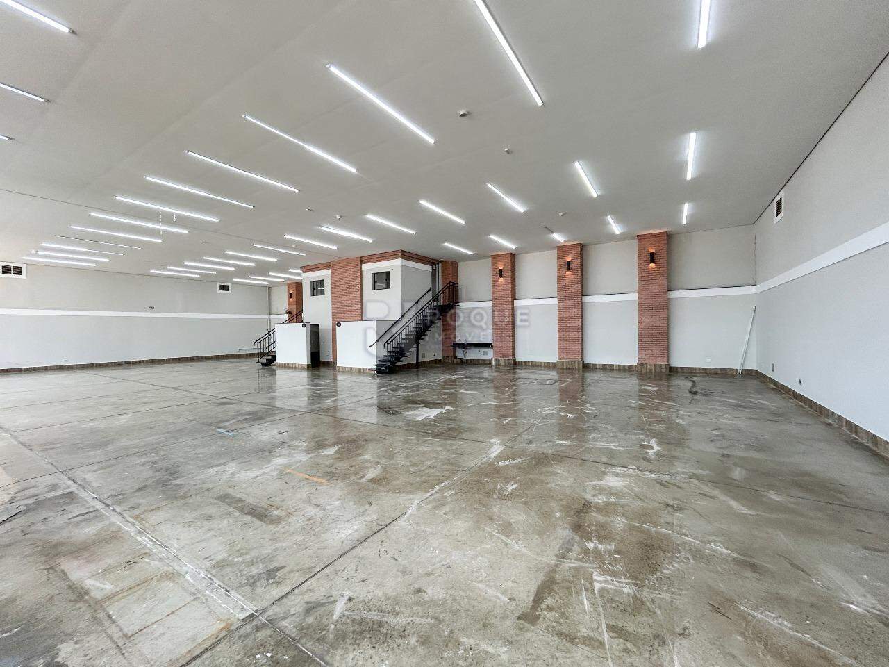 Barracão/Galpão para aluguel no bairro Centro: Salão