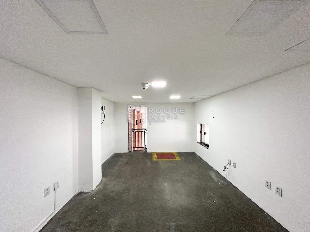 Barracão/Galpão para aluguel no bairro Centro: Sala segundo andar 