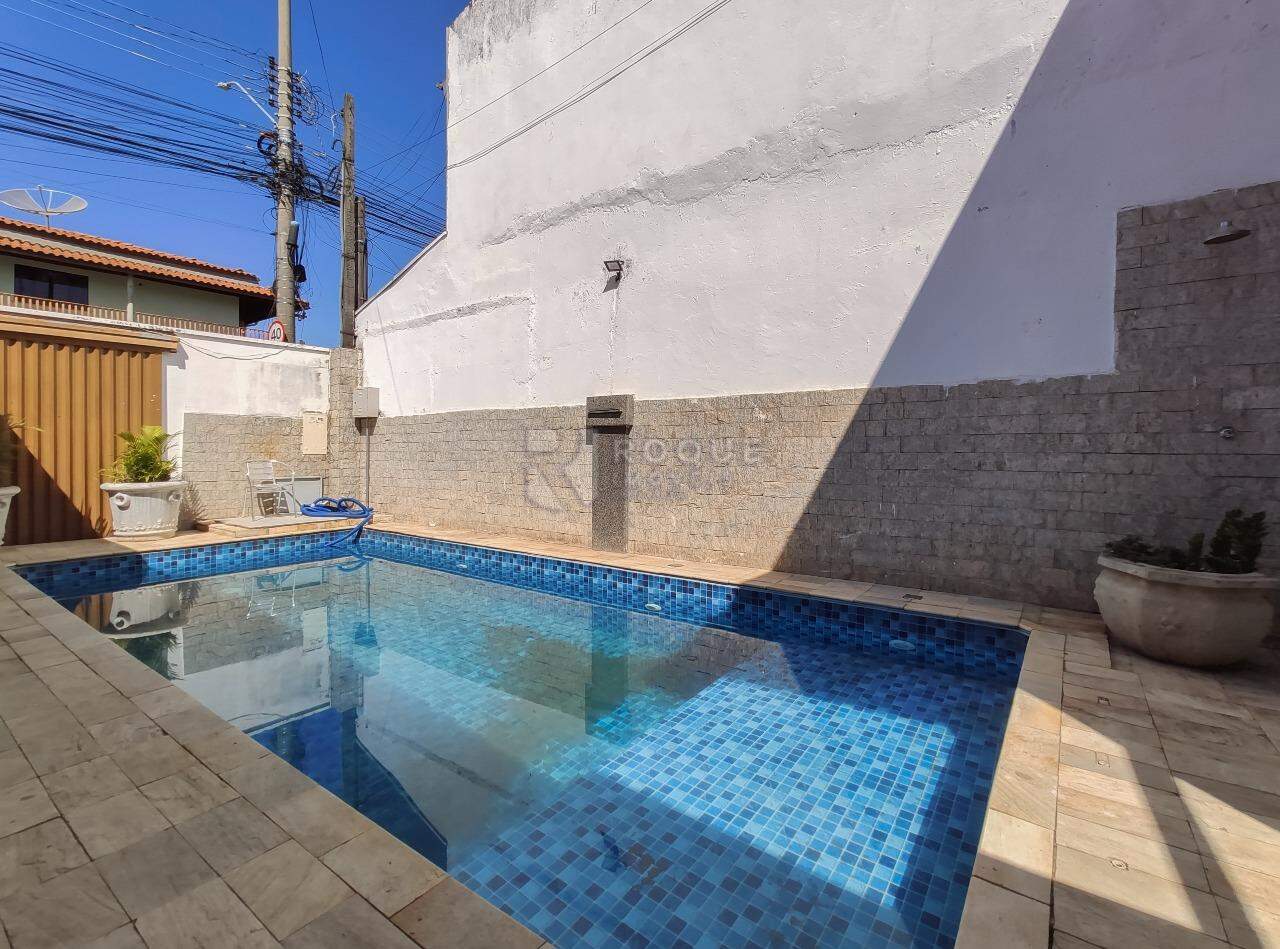 Casa Residencial para aluguel no bairro Jardim das Palmeiras: Piscina