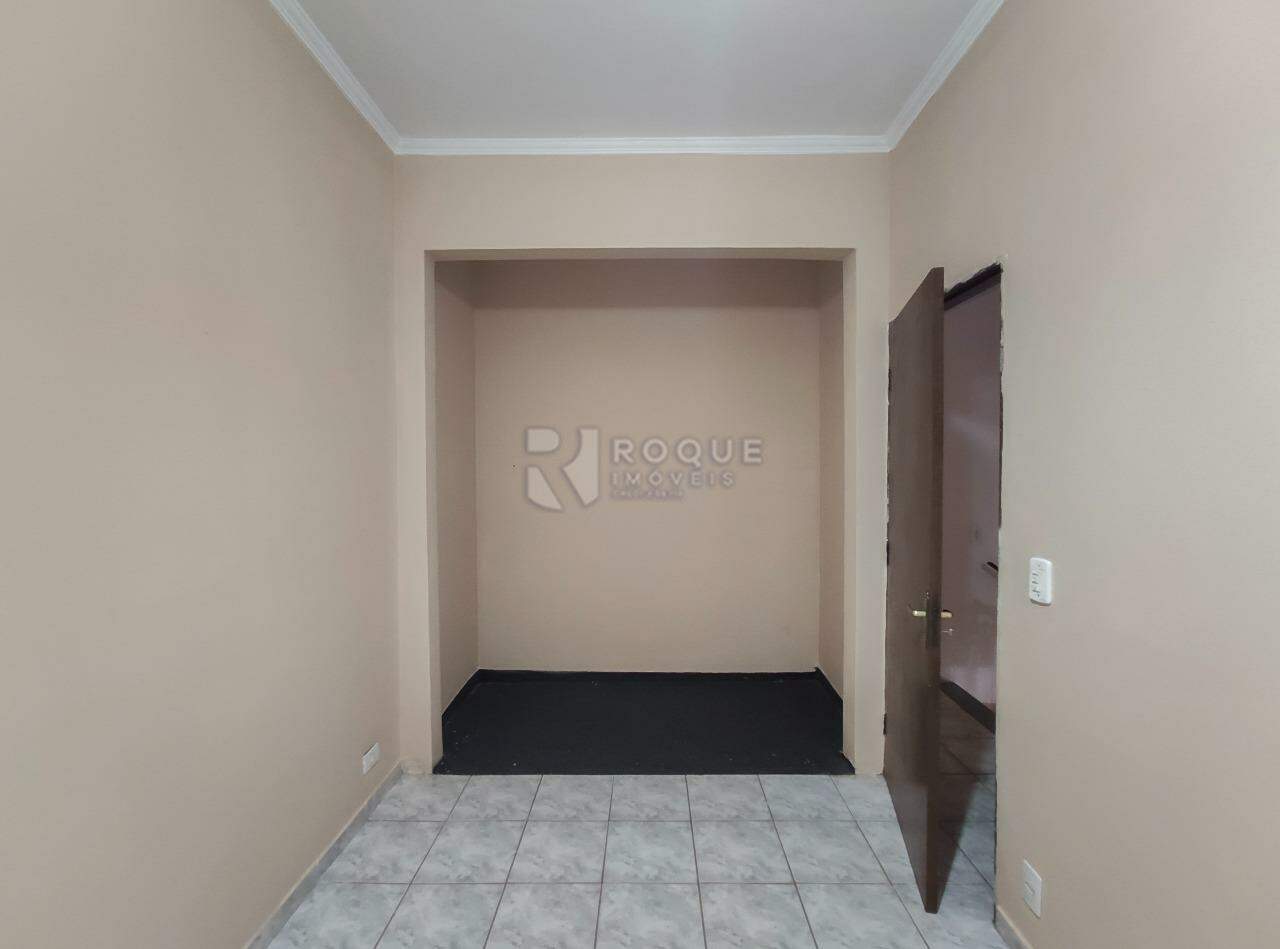Casa Residencial para aluguel no bairro Jardim das Palmeiras: Dormitório 1 segundo andar 