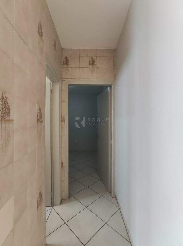 Casa Residencial para aluguel no bairro Jardim Nova Itália: Hall 