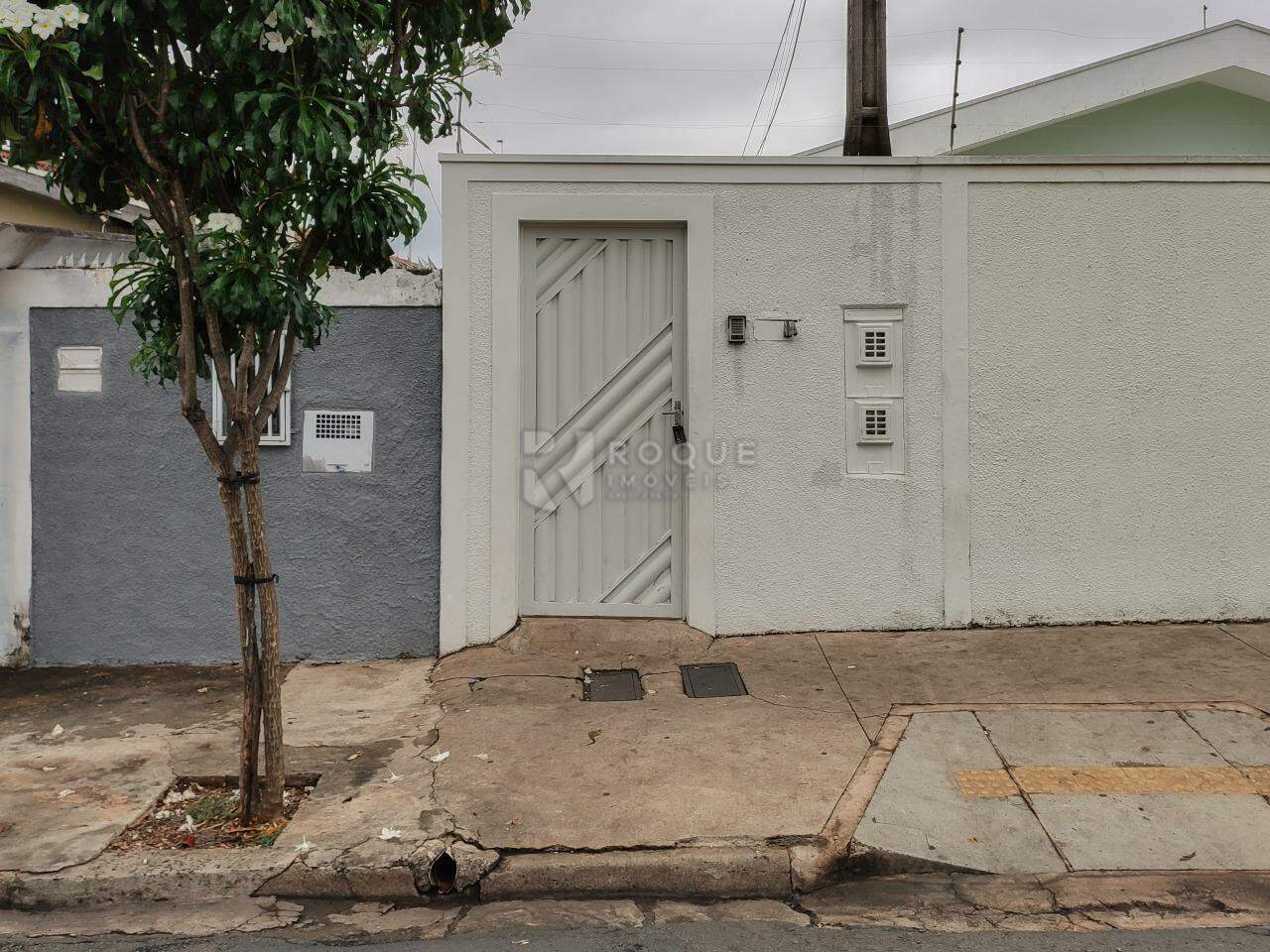 Casa Residencial para aluguel no bairro Jardim Nova Itália: Fachada 