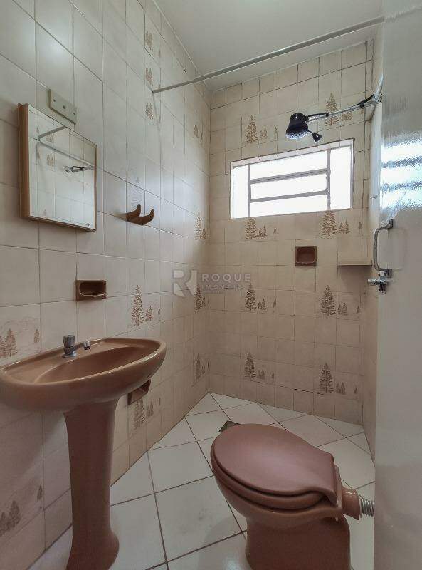 Casa Residencial para aluguel no bairro Jardim Nova Itália: WC social 