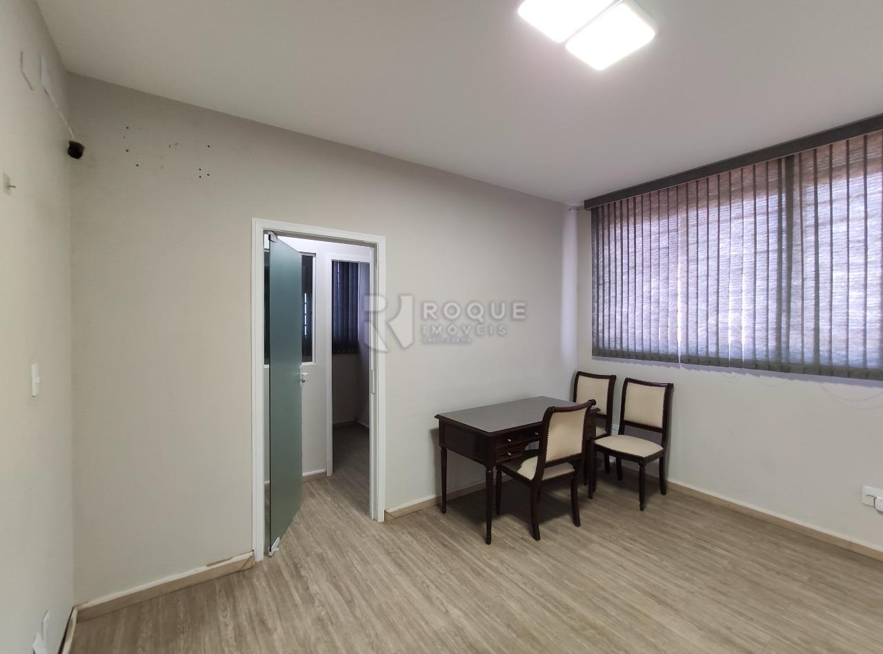 Casa Comercial para aluguel no bairro Centro: Sala 2