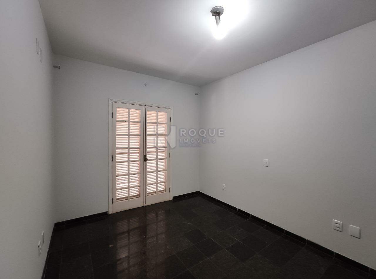 Casa Residencial para aluguel no bairro Centro: Dormitório 3 