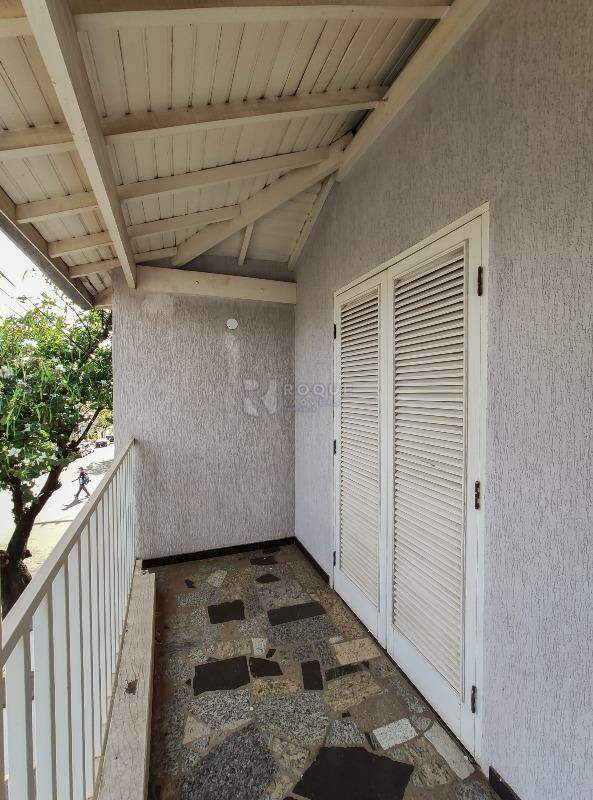 Casa Residencial para aluguel no bairro Centro: Sacada 