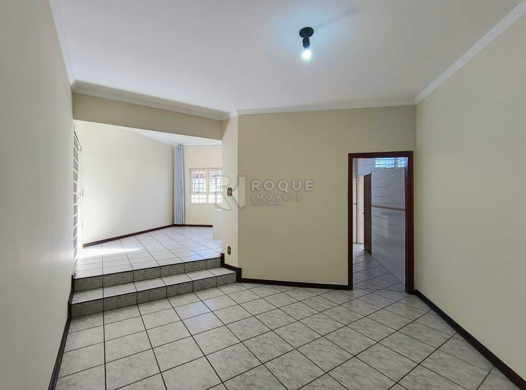 Casa Residencial para aluguel no bairro Jardim Mediterrâneo: Sala de jantar 