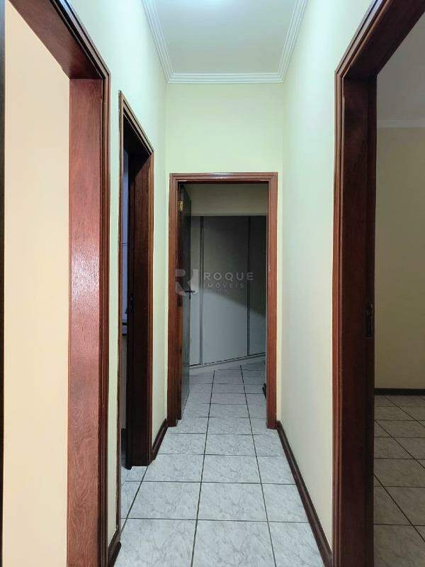 Casa Residencial para aluguel no bairro Jardim Mediterrâneo: Hall