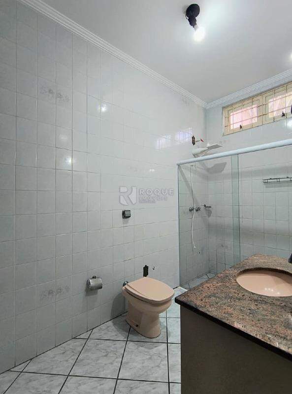 Casa Residencial para aluguel no bairro Jardim Mediterrâneo: Wc suíte