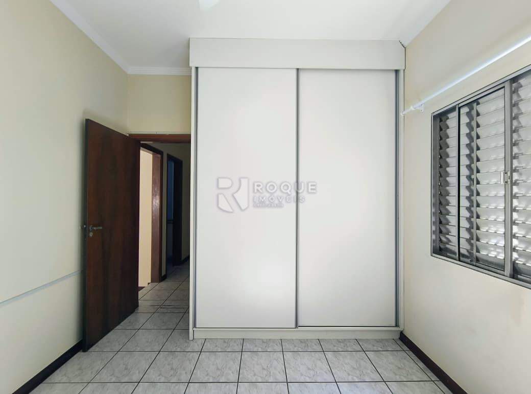 Casa Residencial para aluguel no bairro Jardim Mediterrâneo: Dormitório 01