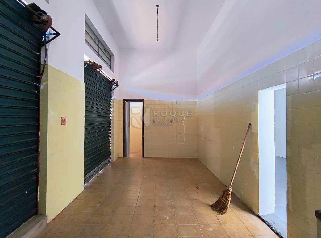 Casa com salão para aluguel no bairro Vila Queiroz: Salão