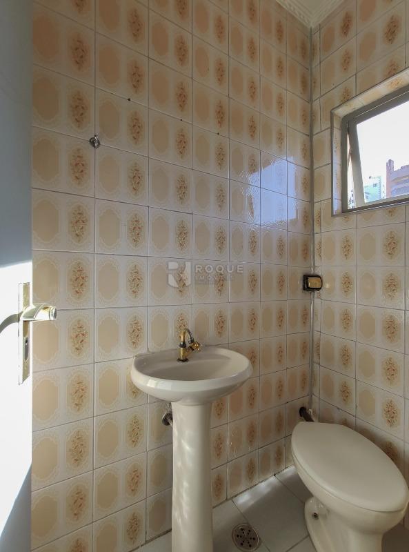 Salas/Conjuntos para aluguel no bairro Centro: WC 