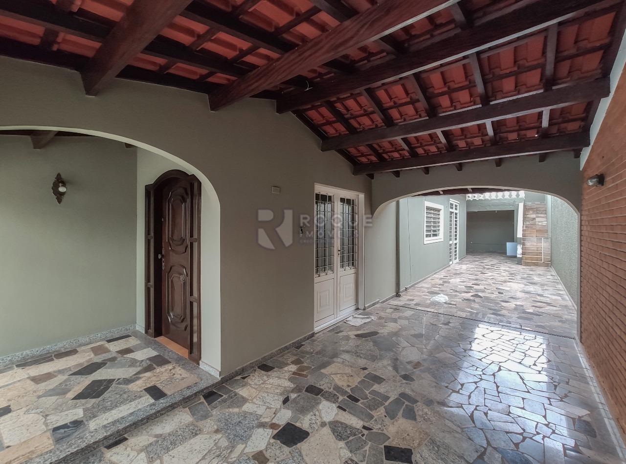 Casa Residencial para aluguel no bairro Parque Real: Garagem 