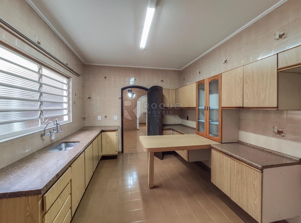 Casa Residencial para aluguel no bairro Parque Real: Cozinha 