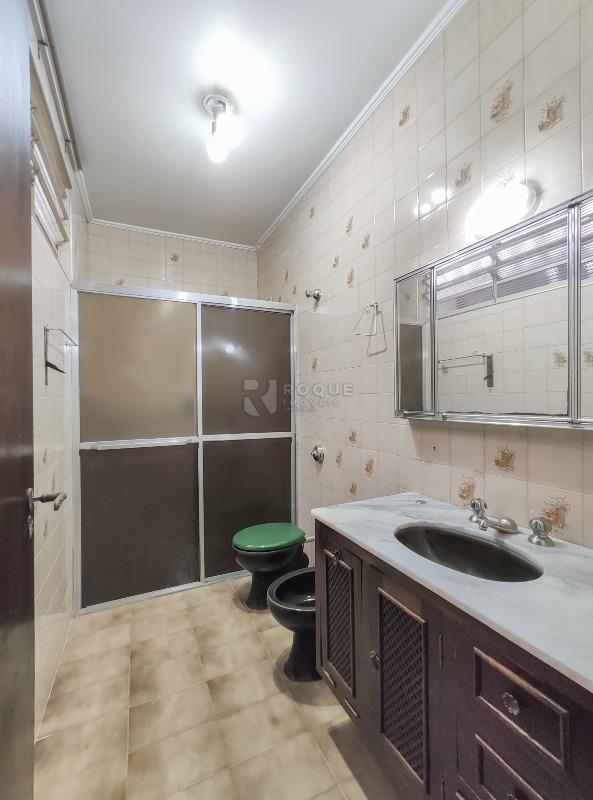 Casa Residencial para aluguel no bairro Parque Real: WC suíte 