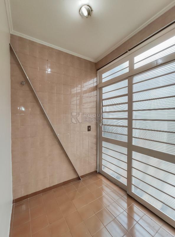 Casa Residencial para aluguel no bairro Parque Real: Hall de acesso 