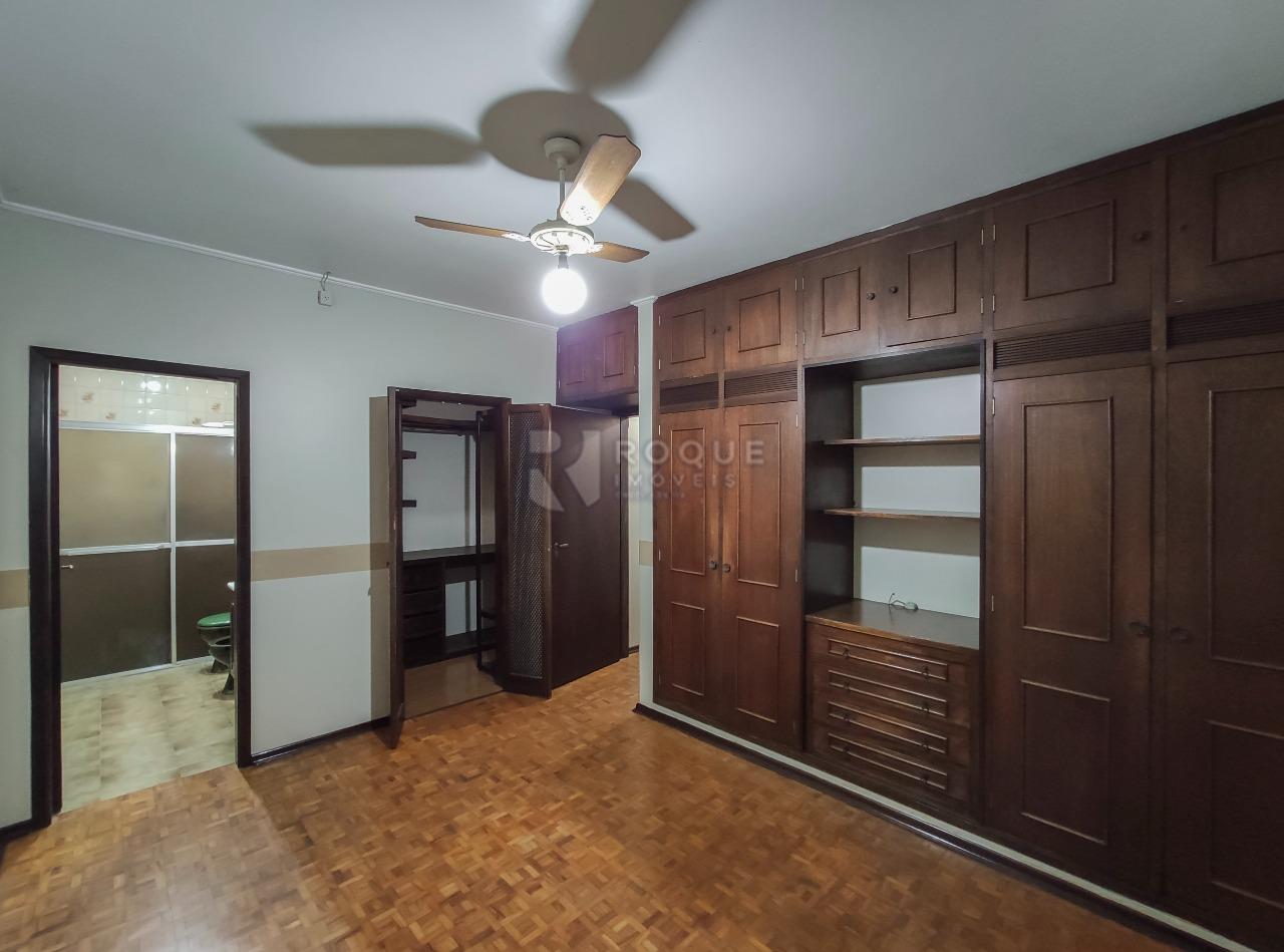 Casa Residencial para aluguel no bairro Parque Real: Dormitório 3 suíte