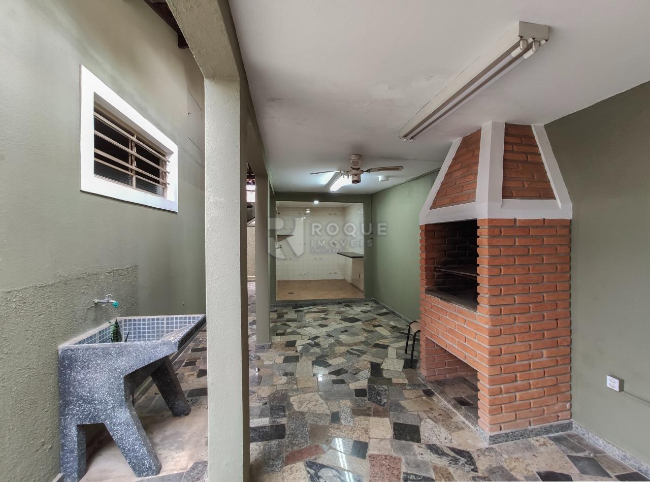Casa Residencial para aluguel no bairro Parque Real: Área de serviço / churrasqueira 