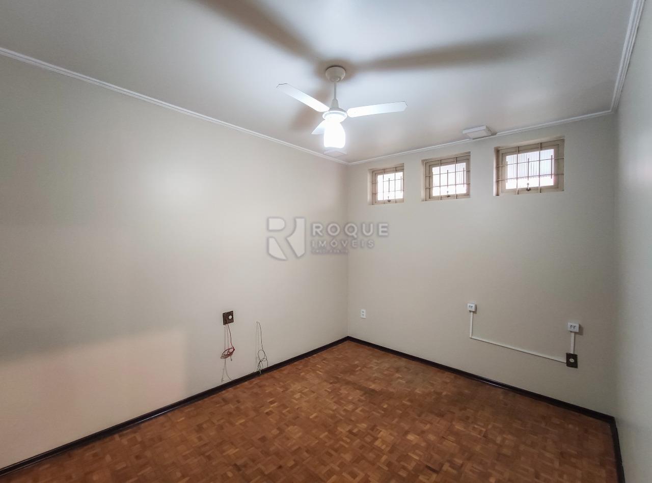 Casa Residencial para aluguel no bairro Parque Real: Dormitório 1