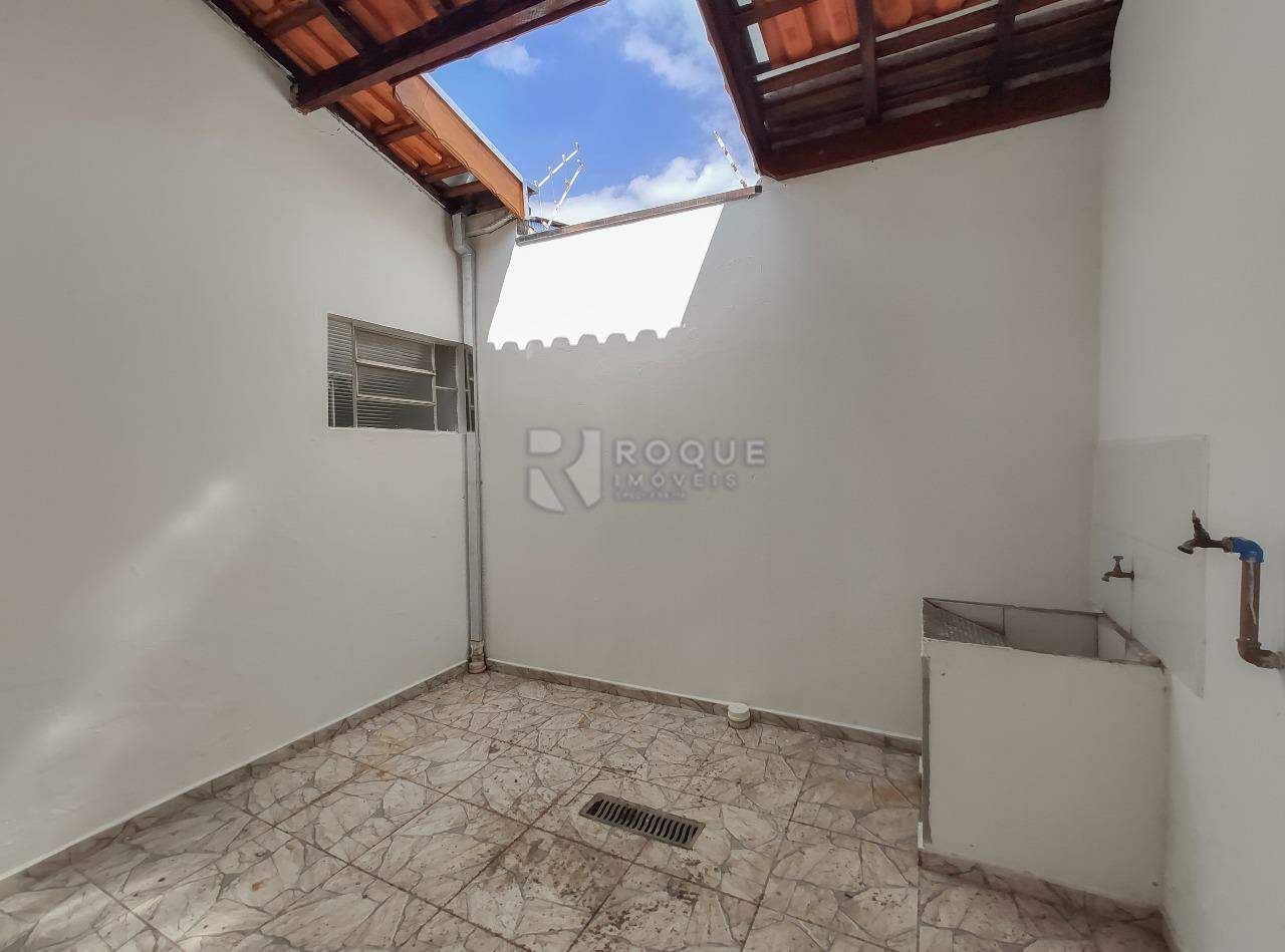 Casa Residencial para aluguel no bairro Vila Rocha: Área de serviço 
