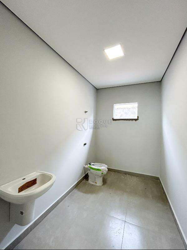 Barracão/Galpão para aluguel no bairro Vila Cristovam: WC social 1