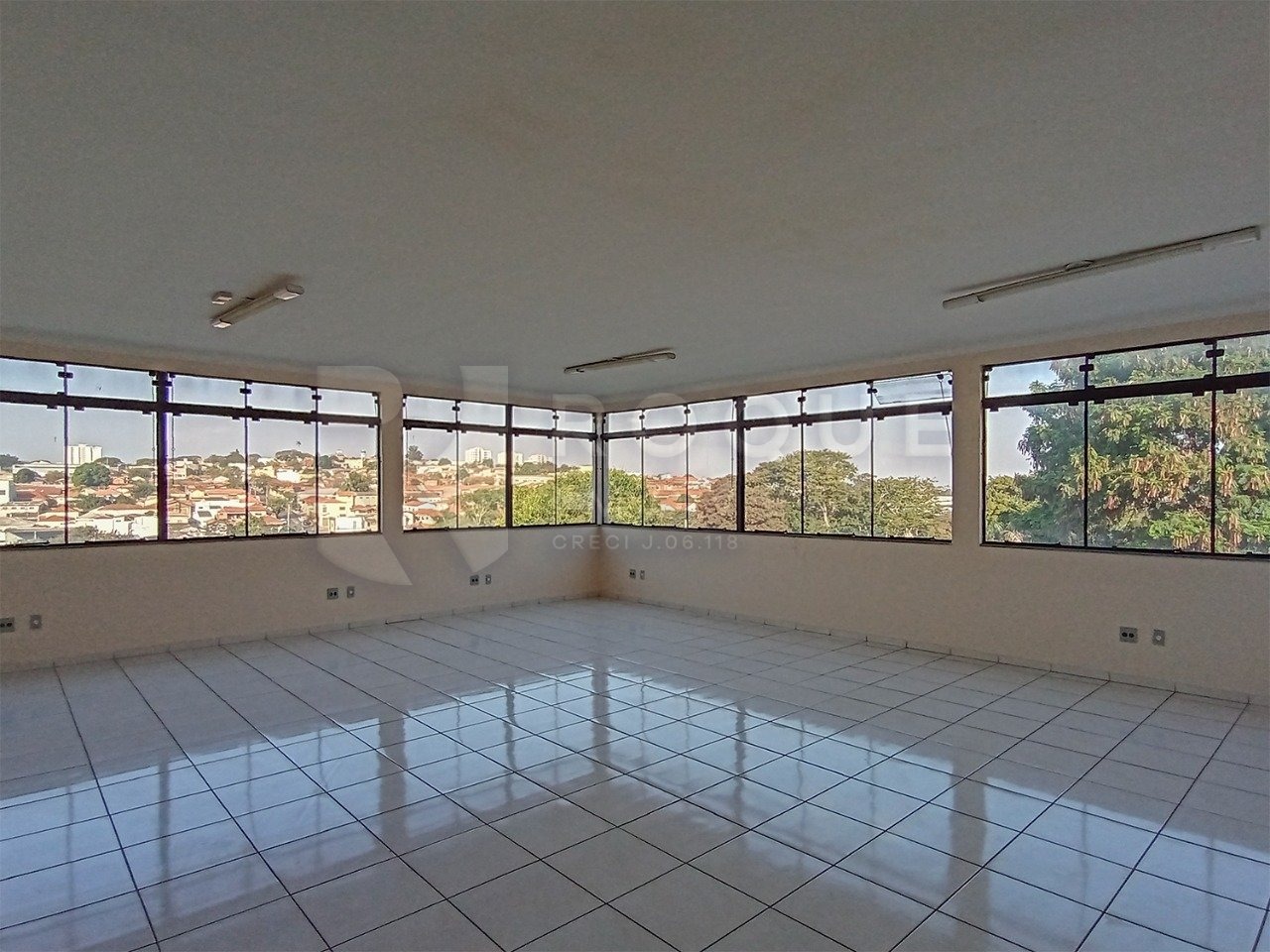 Salas/Conjuntos para aluguel no bairro Centro: Sala