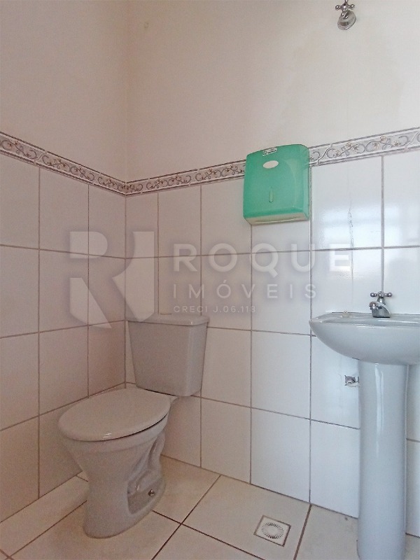 Salas/Conjuntos para aluguel no bairro Centro: WC 1