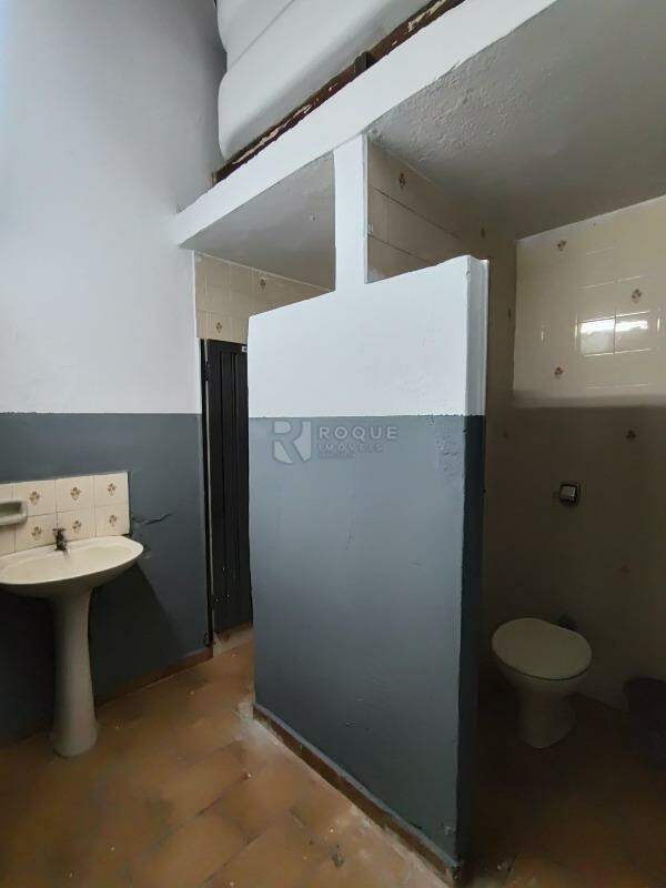 Barracão/Galpão para aluguel no bairro Jardim Esteves: Wc masculino