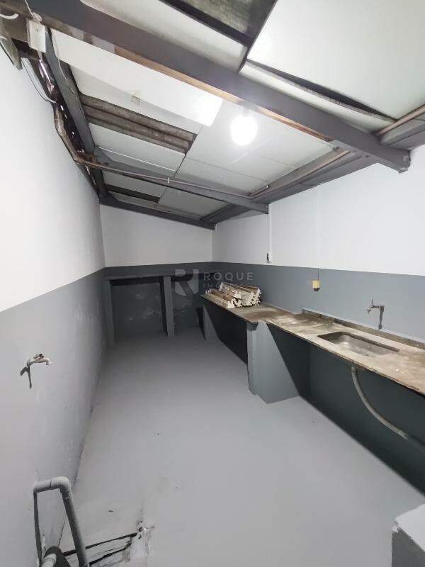 Barracão/Galpão para aluguel no bairro Jardim Esteves: Cozinha