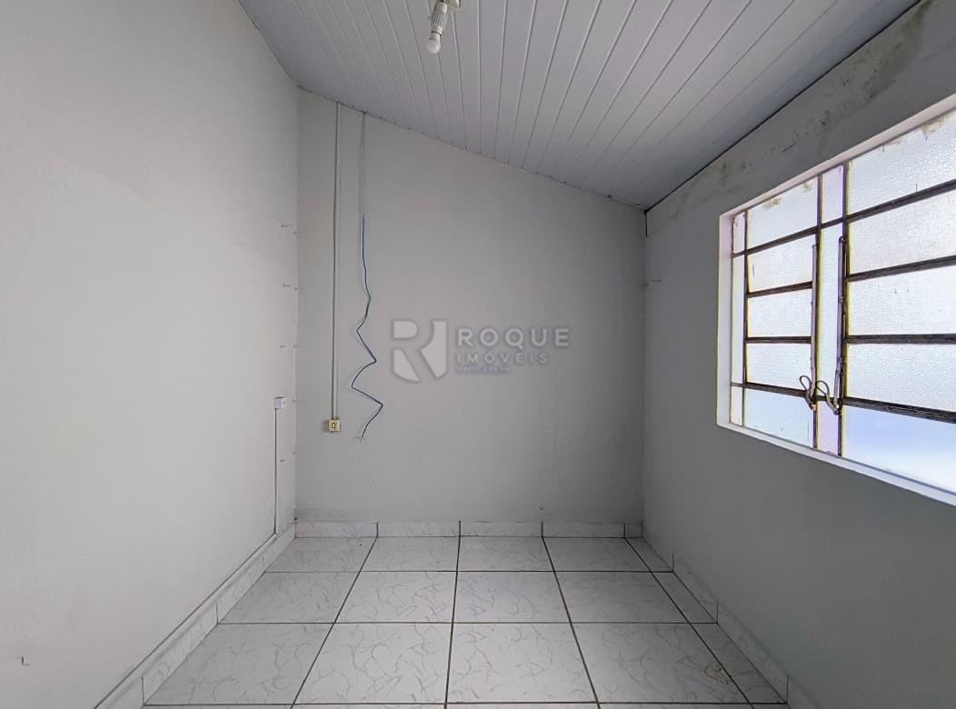 Casa Comercial para aluguel no bairro Centro: Quarto edícula