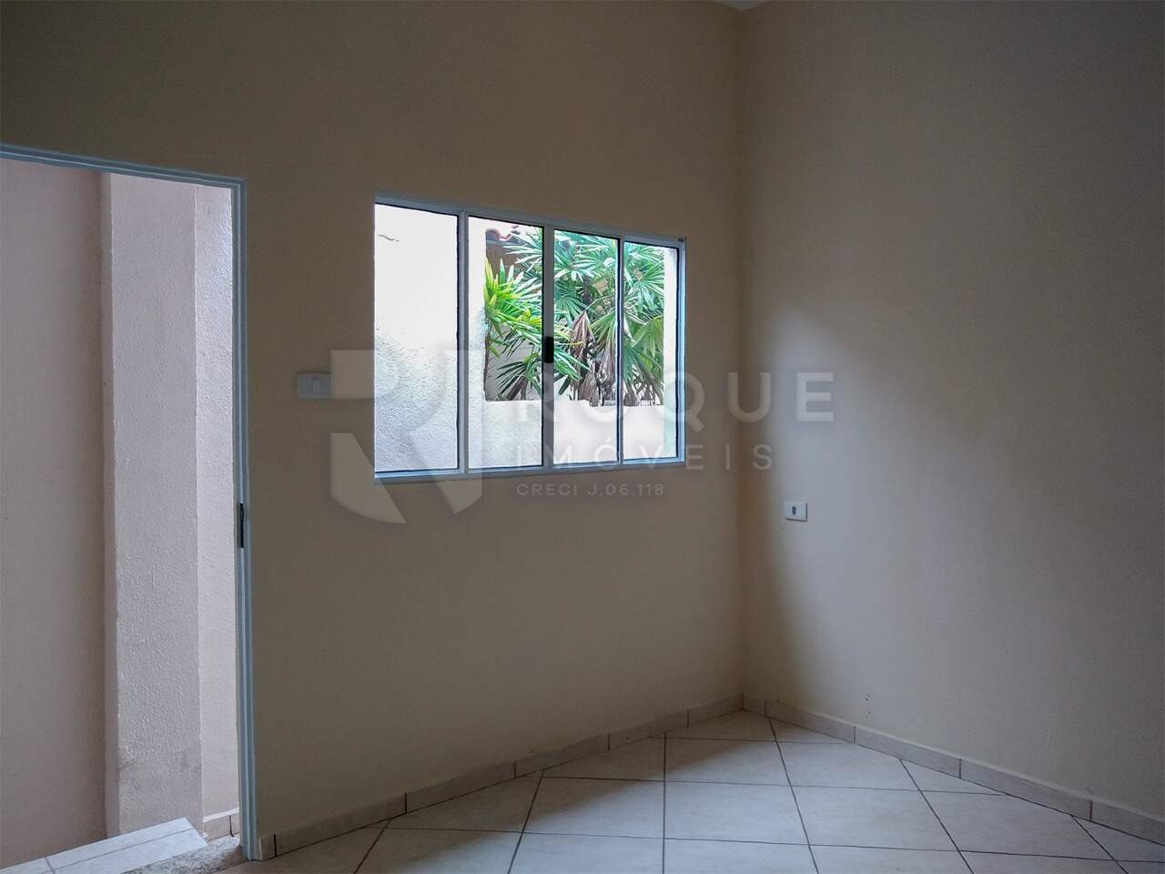 Casa Residencial para aluguel no bairro Centro: Sala 
