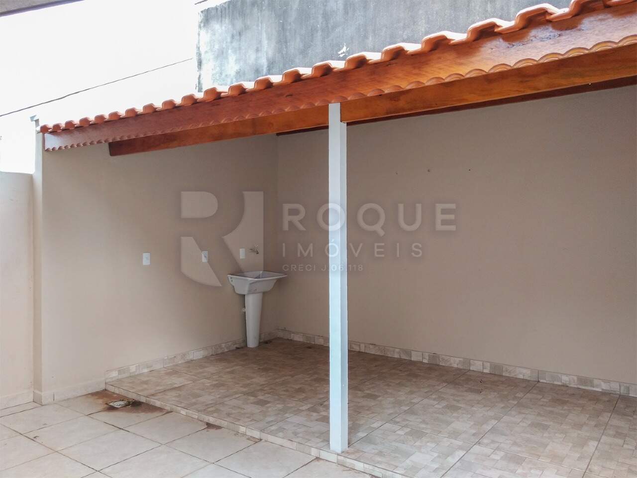 Casa Residencial para aluguel no bairro Centro: Área de serviço 