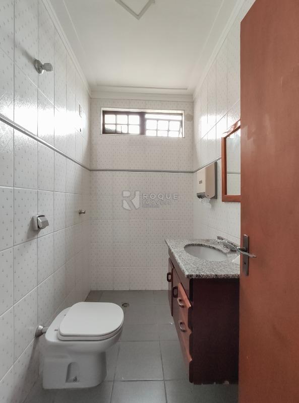 Casa Comercial para aluguel no bairro Vila Cristovam: WC 3