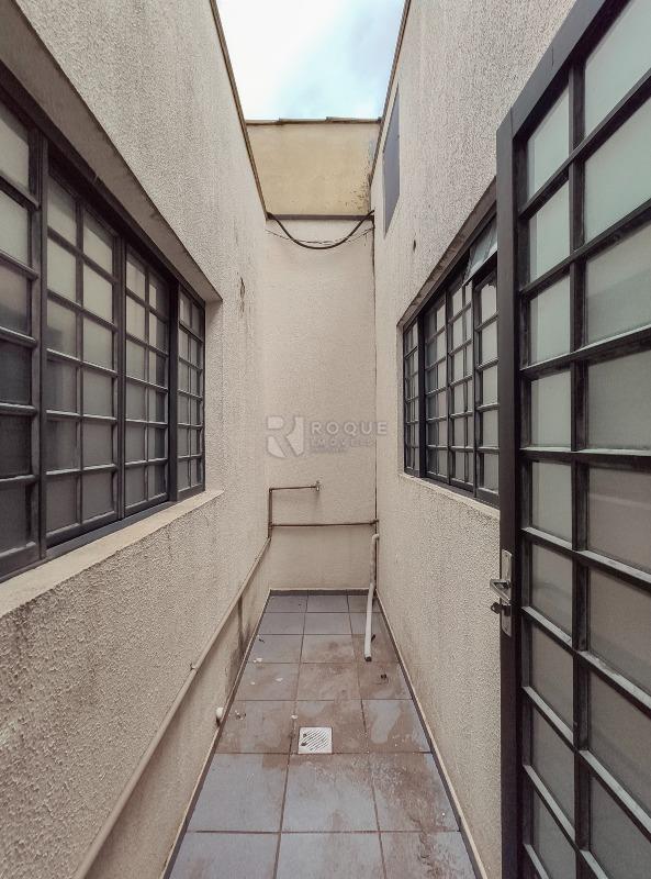 Casa Comercial para aluguel no bairro Vila Cristovam: Jardim de inverno 